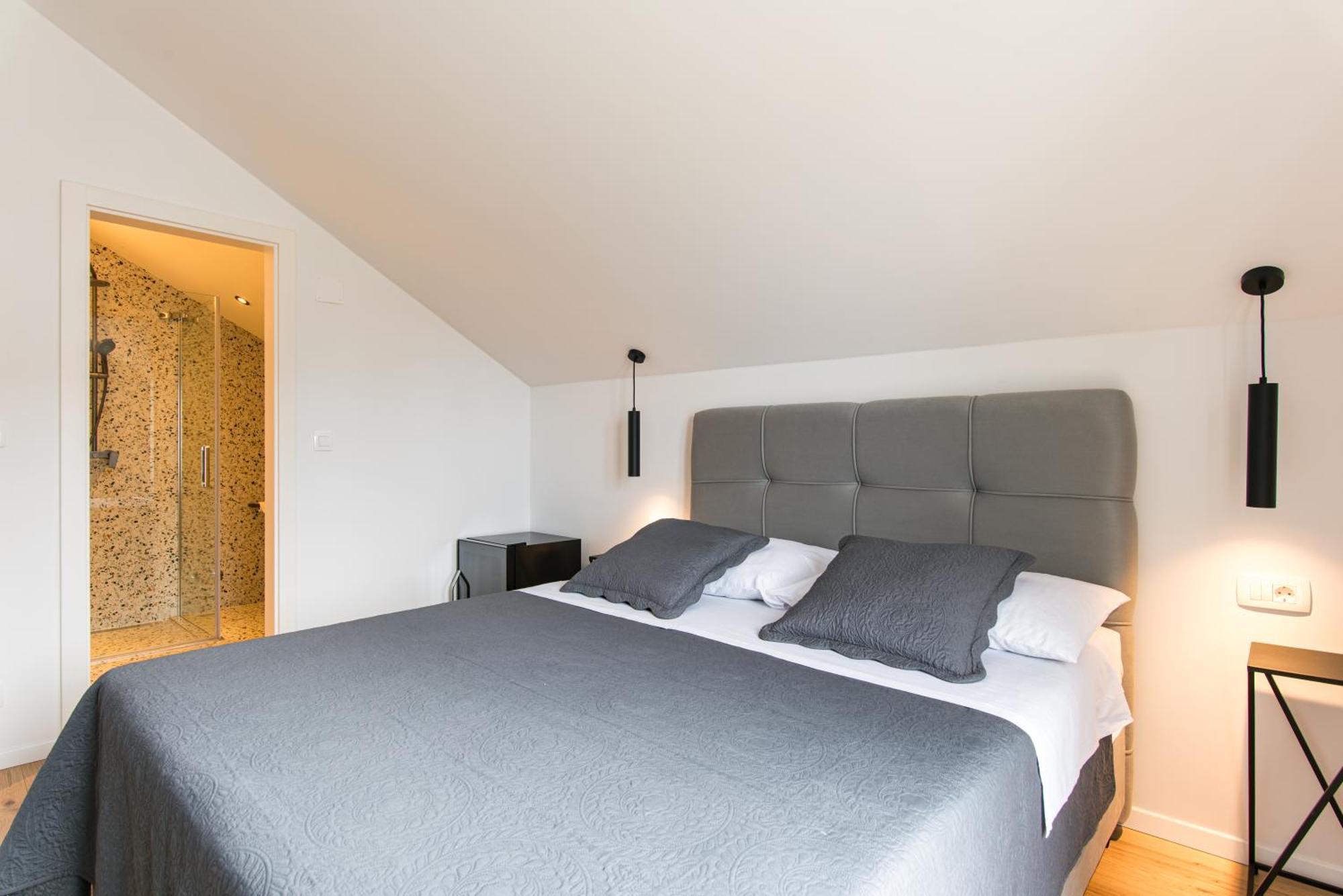 Muller Apartment *